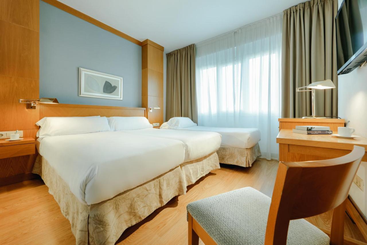 Hotel Hesperia Santiago Peregrino à Saint-Jacques-de-Compostelle Extérieur photo