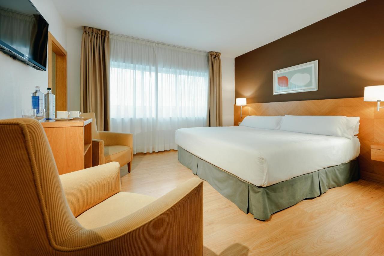 Hotel Hesperia Santiago Peregrino à Saint-Jacques-de-Compostelle Extérieur photo